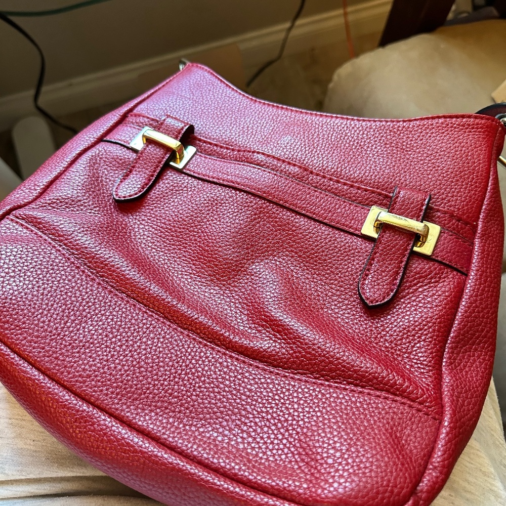 Gorgeous Giani Bernini Crossbody Red Purse